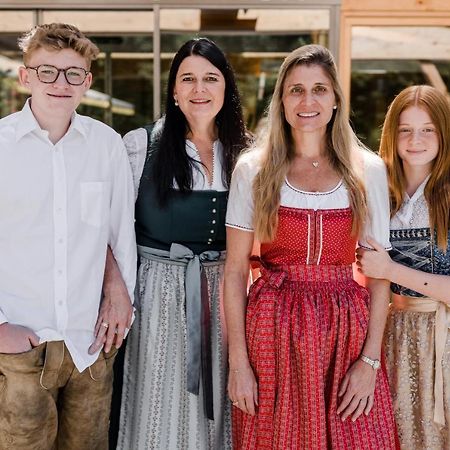 Das Naturhotel Die Eng Hinterriss Bagian luar foto