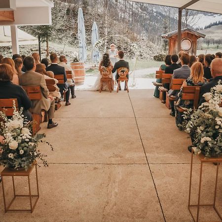 Das Naturhotel Die Eng Hinterriss Bagian luar foto