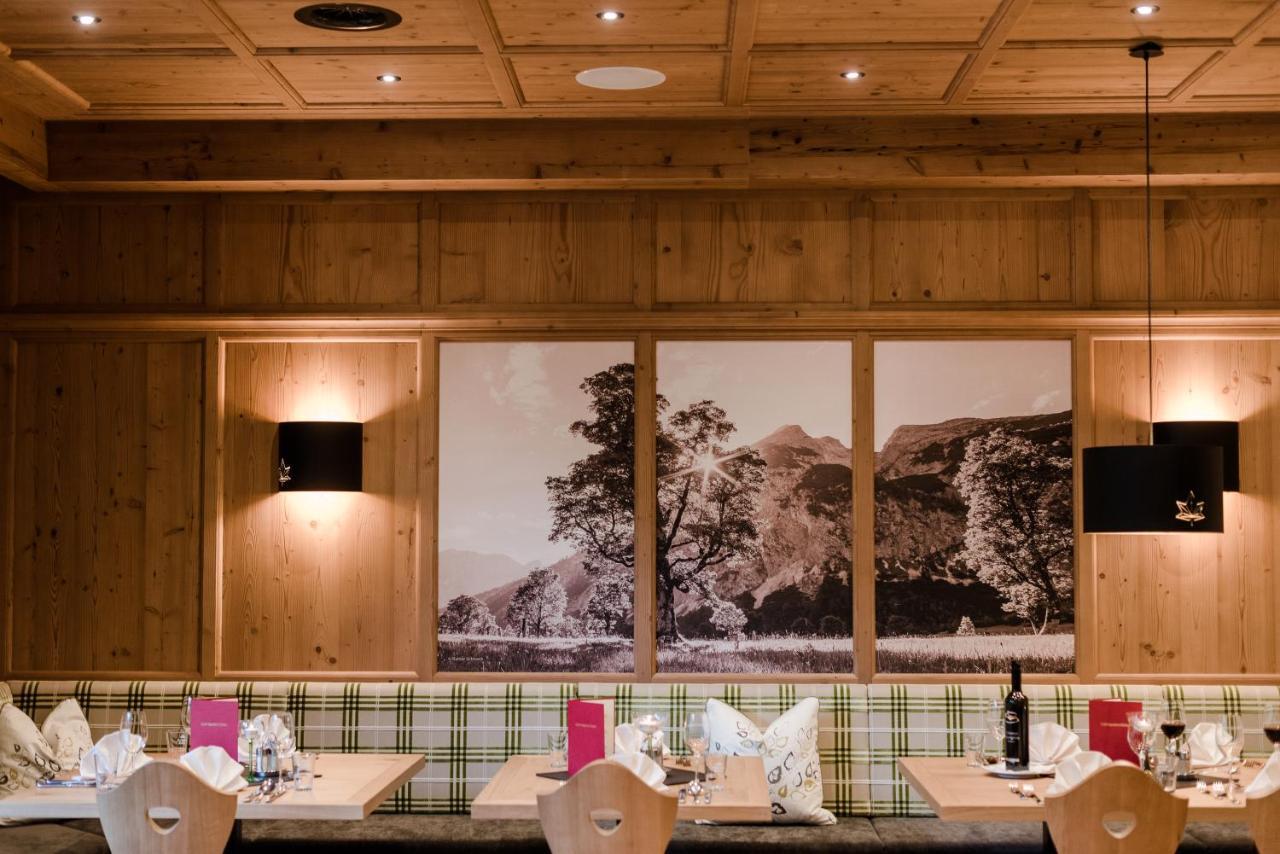 Das Naturhotel Die Eng Hinterriss Bagian luar foto
