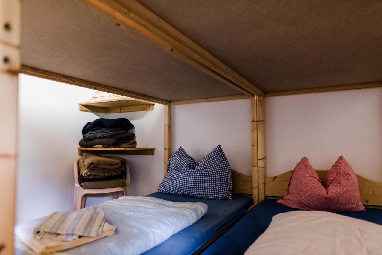 Das Naturhotel Die Eng Hinterriss Bagian luar foto