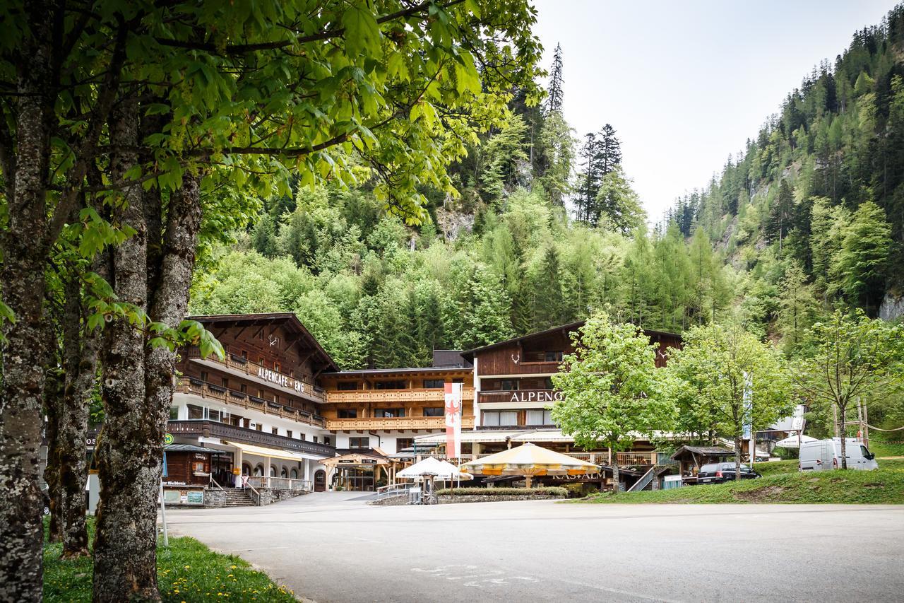 Das Naturhotel Die Eng Hinterriss Bagian luar foto