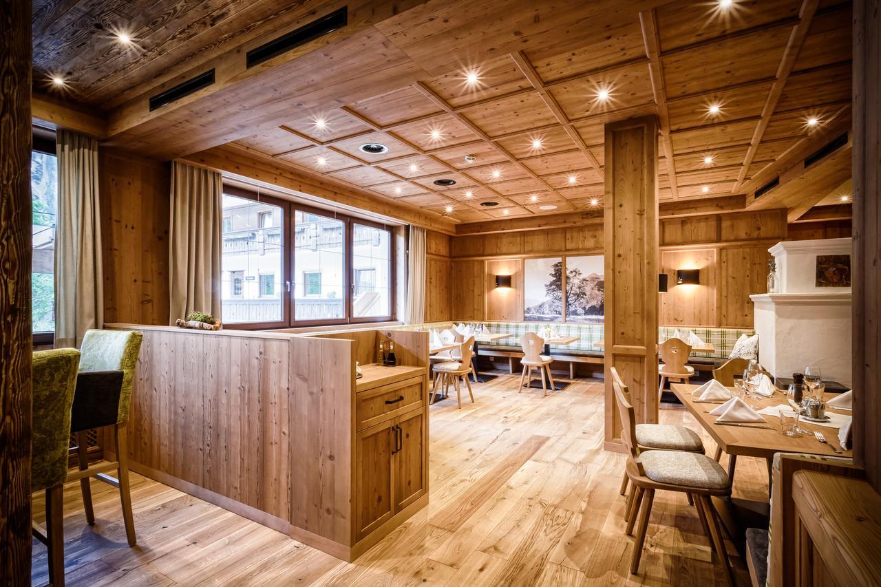 Das Naturhotel Die Eng Hinterriss Bagian luar foto