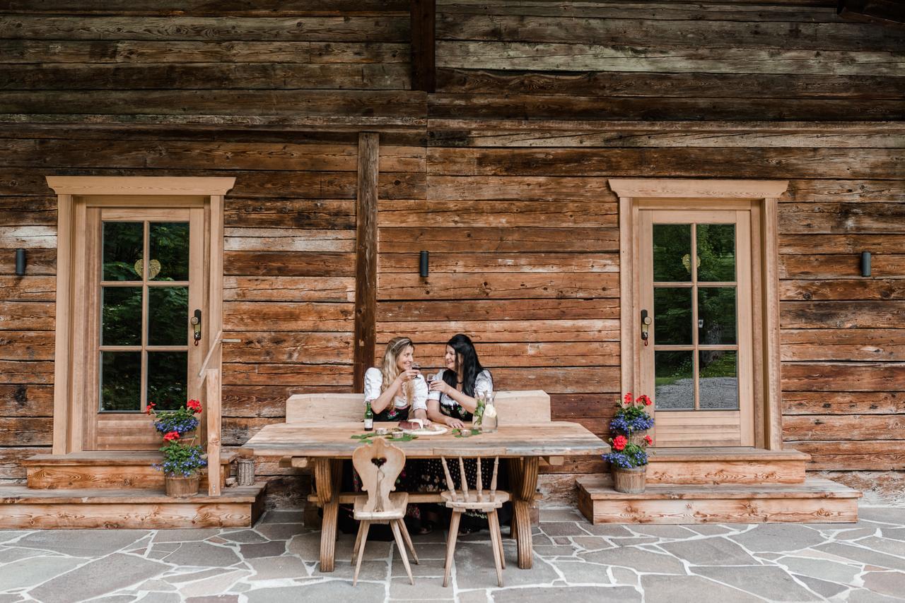 Das Naturhotel Die Eng Hinterriss Bagian luar foto